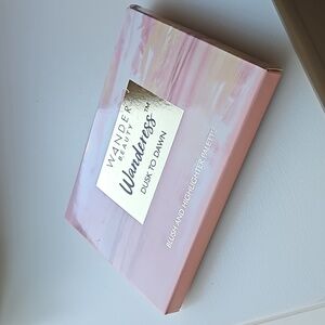 Wander Beauty Wanderess Dusk to Dawn Blush and Highlighter Palette